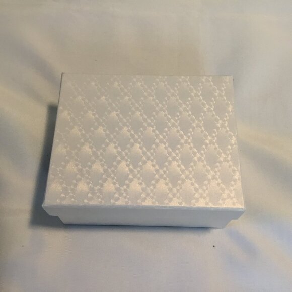 3D Crystal Paperweight Cube Best Moml Laser Etched Acrylic w Light Up Base NIB - Picture 4 of 4